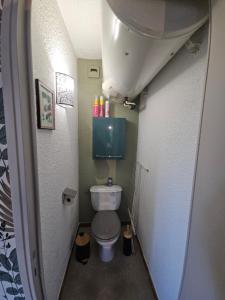 Nouveau-Charmant T1 rénové, Balcon vue sur la garrigue