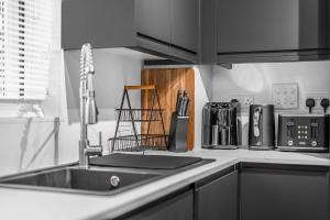 Modern & Trendy London Flat