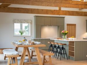 4 Bed in Bedale 80704