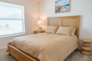 Brand New Designer Home - 5 minutes from East Port