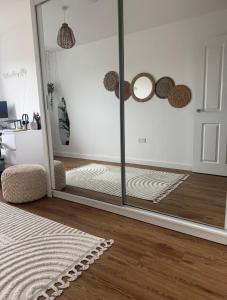 2 Bed apartment- Laindon