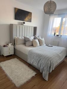 2 Bed apartment- Laindon