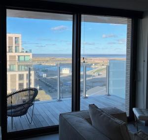 Trendy Beach Apartment Dunes at Central Park with Sea View