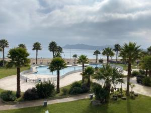 Edificio Costazul inserto playa La Herradura