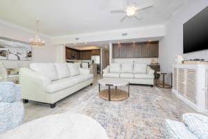 Phoenix Gulf Towers 406