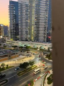 Modren Private Partition Room In Barsha Heights Tecom