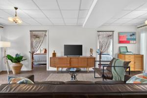 Yellow Doors .... Sixty