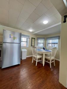 1625 Coastal Cottage