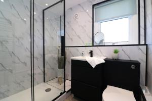 Modern 2 Bedroom Cottage Flat