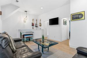 Modern House by Downtown with Garage and Fenced-in Yard