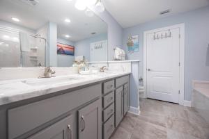 Phoenix Gulf Towers 505