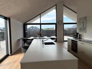 Luxury cottage close to the beach