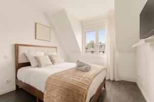 Ecrin Parisien Cosy & Chic Au pied des Champs Élysées 1 min