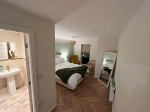 Sustainable Habitats- Berkley House apartment