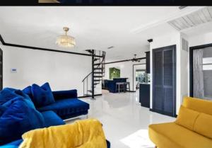 Lake Oasis Close To Beaches