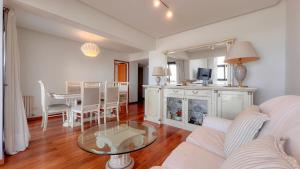 Depto Chola - Depto Zona La Perla Con Vista al Mar Para 4 PAX Con Cochera - Hola Sur