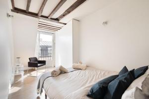 Chic 2BR Near Madeleine & Concorde