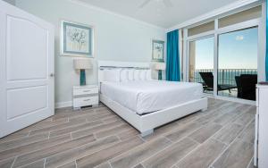 Phoenix Gulf Towers 905