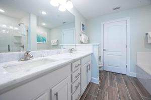 Phoenix Gulf Towers 905