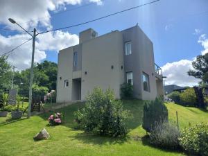 Casa Sierra de los Padres Gran parque y pileta