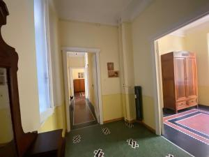 Delpinos House, Castelletto Genova