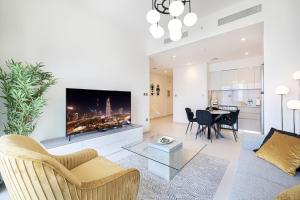 SmartStay at Burj Royale - Full Burj Khalifa View - Brand New Luxury Apartments