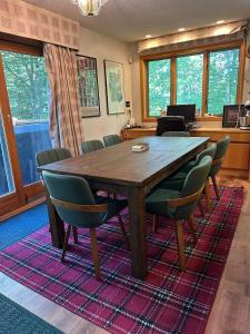 Eastwood Chalet - 4BR Killington Chalet | 4 Full Baths | Private Sauna & Hot Tub | Walk-Off Trail