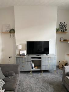 Slick Space for a Wigan Stay - 5 Minutes from M6 and M58 Motorways