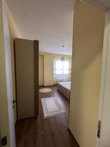 Shirzana white palace, paskuqan