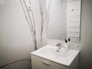 Perl Studio pool&beach