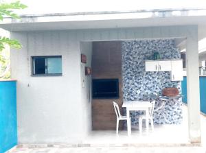 Casa com 2 quartos, ar condicionado e pet friendly