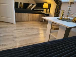 Apt FIONA4 Centrum700m Parking Bezpłatny Monitorowany Salon z Sypialnią Tv Łazienka Kuchnia Rekuperacja