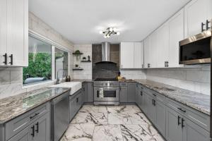 Sparkling Pool Mini Putt Ice Bath 3BR Retreat