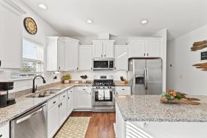 Pet Friendly Beach House - Salt Therapy by Panhandle Getaways