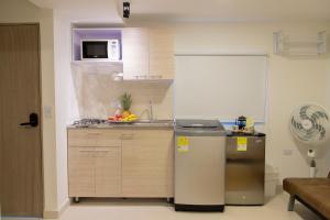 Beautiful NEW Apto, Fast Wifi, Great Location