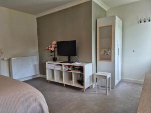 Dalerheugte Drenthe B&B Comfort met eigen badkamer en ontbijt à la carte op de kamer