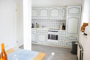 Neu renoviertes Luxus Penthouse mit Dachterrasse und Parkplatz in Bestlage