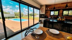 Sobrado 3 Quartos com Piscina - Rivieira Santa Cristina 3