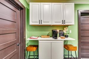 Walk to Nott Memorial Studious Retreat Near Eats