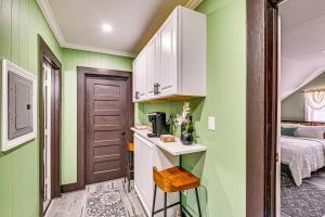 Walk to Nott Memorial Studious Retreat Near Eats