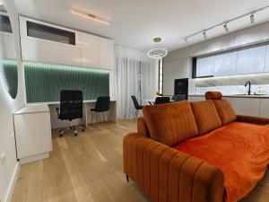 Central ART Deluxe Apartment 2 - Private Parking