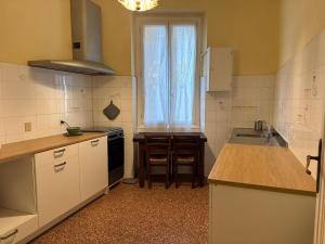 Delpinos House, Castelletto Genova