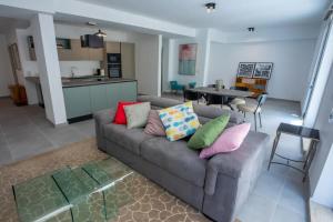 Stylish Two-Bedroom Retreat Near Balluta Bay Pat2