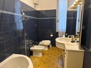 Delpinos House, Castelletto Genova