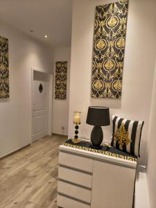 Apt FIONA1 Centrum700m Parking Bezpłatny Monitorowany Salon TV Sypialnia TV Kuchnia Łazienka Rekuperacja