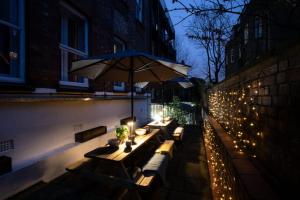 For Students Only - Francis Gardner Studios in London