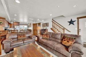 MH 1406 | Escape to the Heart of Adventure!