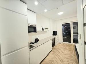 Kasprzaka 29-743-EXTRA VIEW