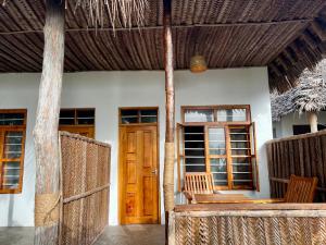 Ushongo Beach Bandas