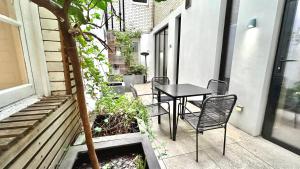3-bedroom flat with Private Patio in Mayfair near Oxford Street, Marble Arch, Hyde Park